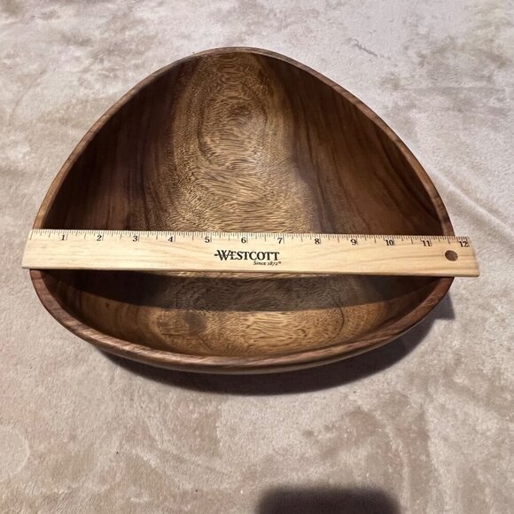Wooden triangle shaped wooden bowl very MCM mid century style vibe - Picture 8 of 8